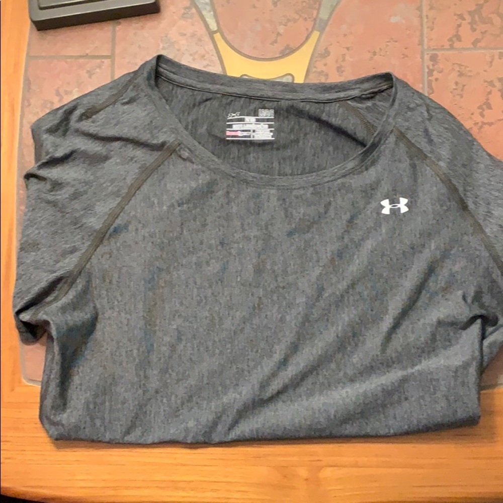 Under armor t shirt